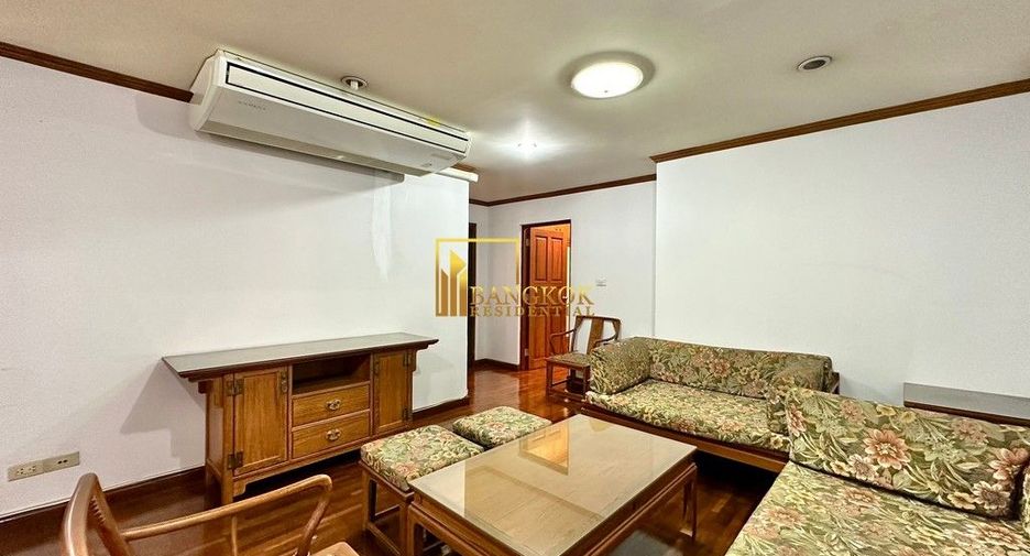 Condo en alquiler y en venta de 4 habitaciones en Watthana, Bangkok