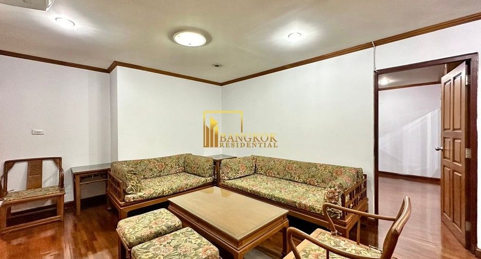 Condo en alquiler y en venta de 4 habitaciones en Watthana, Bangkok