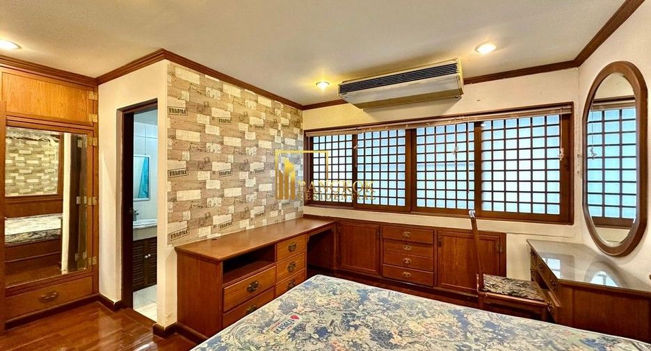 Condo en alquiler y en venta de 4 habitaciones en Watthana, Bangkok