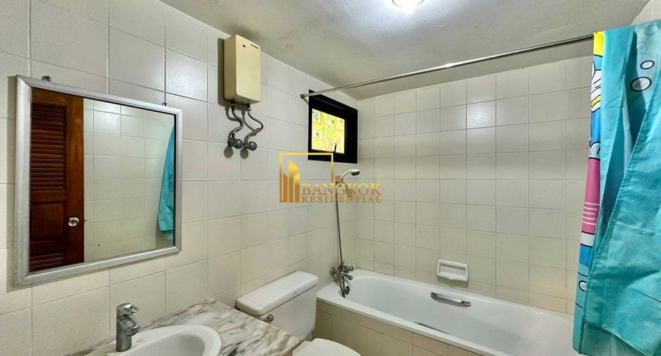 Condo en alquiler y en venta de 4 habitaciones en Watthana, Bangkok