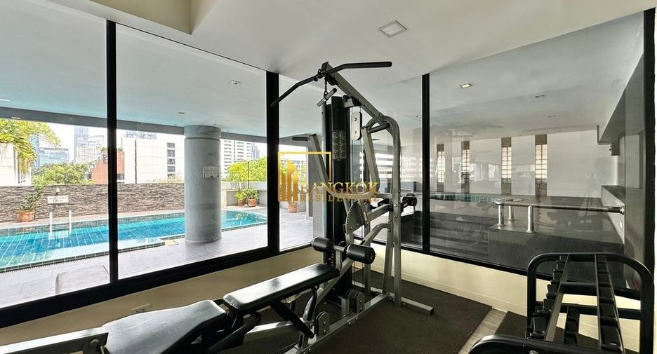 Condo en alquiler y en venta de 4 habitaciones en Watthana, Bangkok