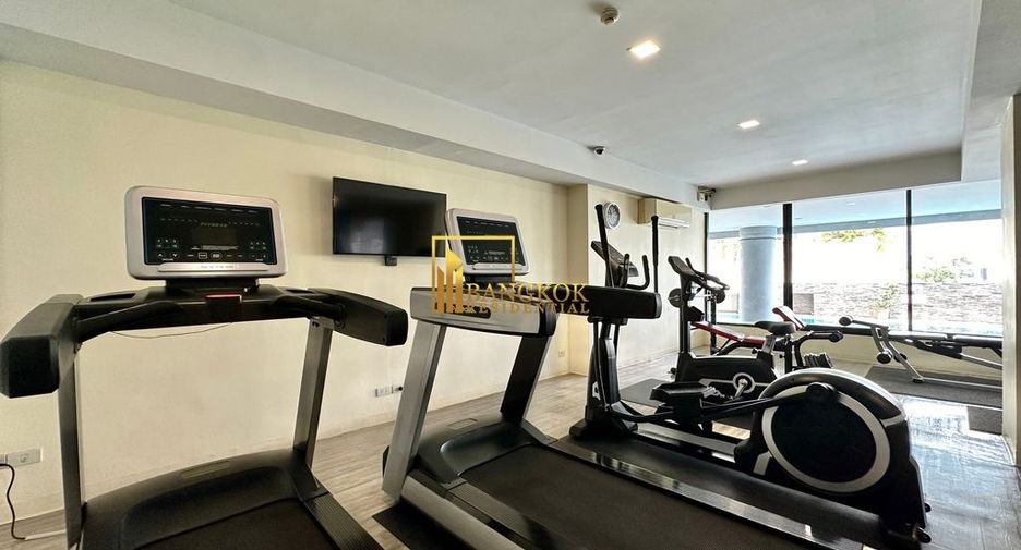 Condo en alquiler y en venta de 4 habitaciones en Watthana, Bangkok
