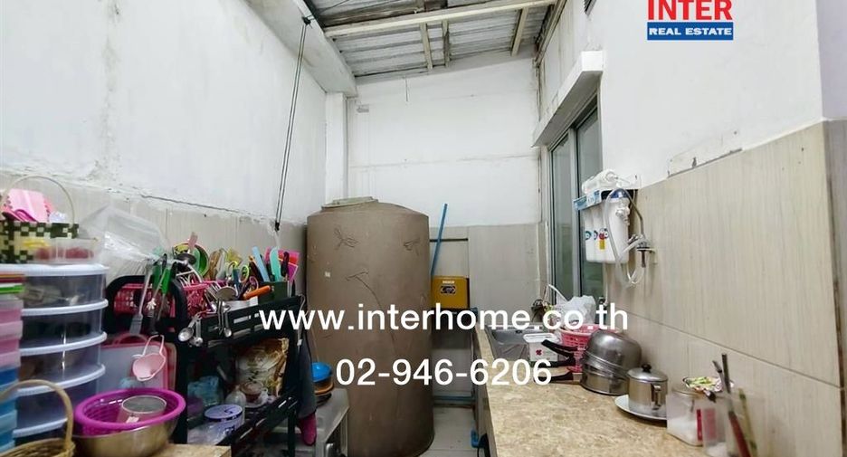 For sale 3 bedrooms townhouse in Nong Khaem, Bangkok