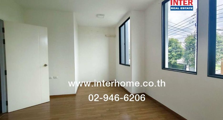 À vendre 3 chambres maison de ville à Mueang Pathum Thani, Pathum Thani