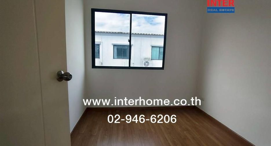 À vendre 3 chambres maison de ville à Mueang Pathum Thani, Pathum Thani