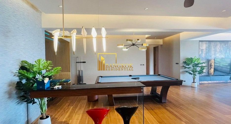 Condo en alquiler y en venta de 4 habitaciones en Watthana, Bangkok