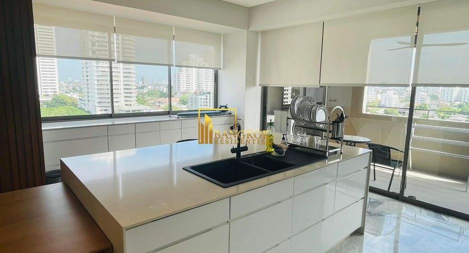 Condo en alquiler y en venta de 4 habitaciones en Watthana, Bangkok