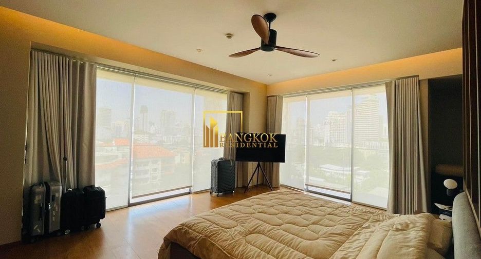 Condo en alquiler y en venta de 4 habitaciones en Watthana, Bangkok