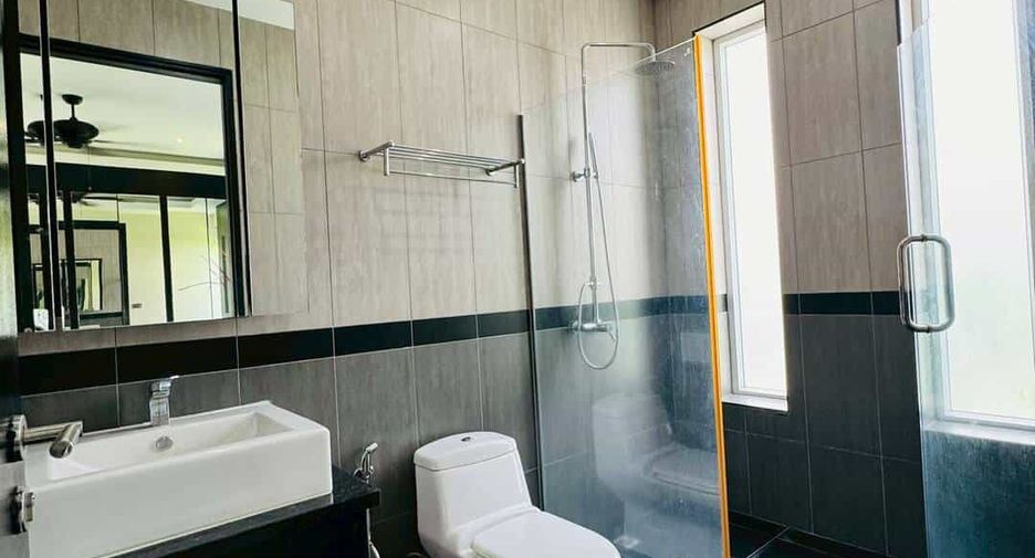 For rent 4 bedrooms house in Bang Lamung, Chonburi