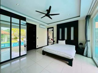 For rent 4 bedrooms house in Bang Lamung, Chonburi