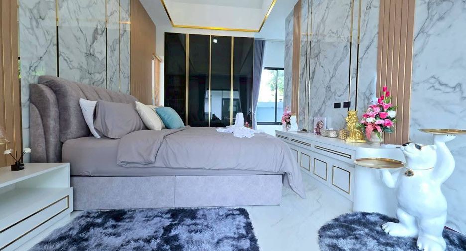For sale 3 bedrooms villa in Bang Lamung, Chonburi