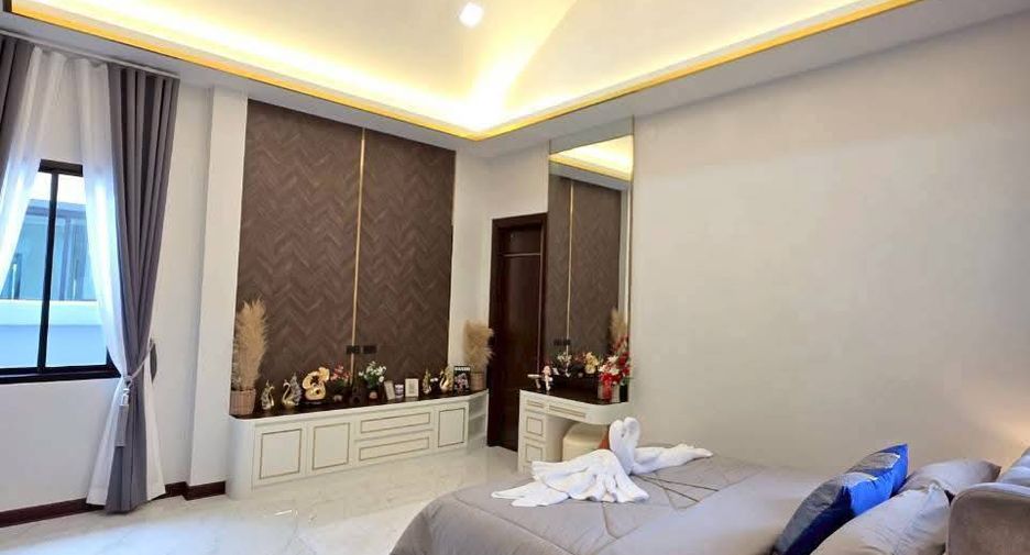 For sale 3 bedrooms villa in Bang Lamung, Chonburi