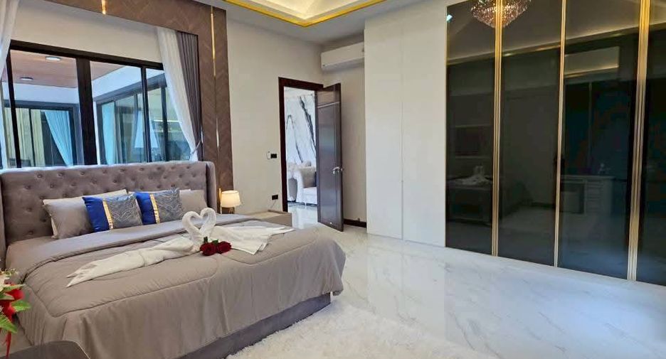 For sale 3 bedrooms villa in Bang Lamung, Chonburi