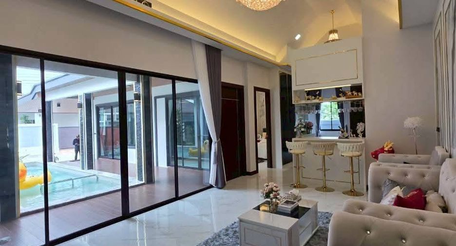 For sale 3 bedrooms villa in Bang Lamung, Chonburi