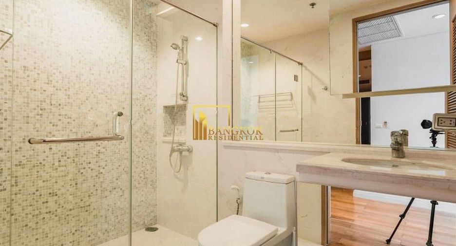Condo en alquiler y en venta de 3 habitaciones en Sathon, Bangkok