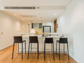 Condo en alquiler y en venta de 3 habitaciones en Sathon, Bangkok