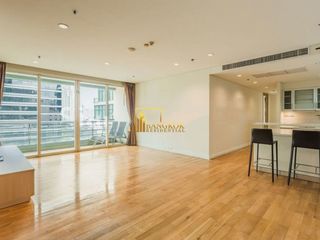 Condo en alquiler y en venta de 3 habitaciones en Sathon, Bangkok