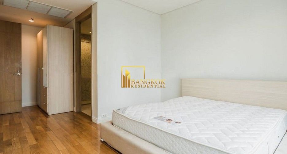 Condo en alquiler y en venta de 3 habitaciones en Sathon, Bangkok