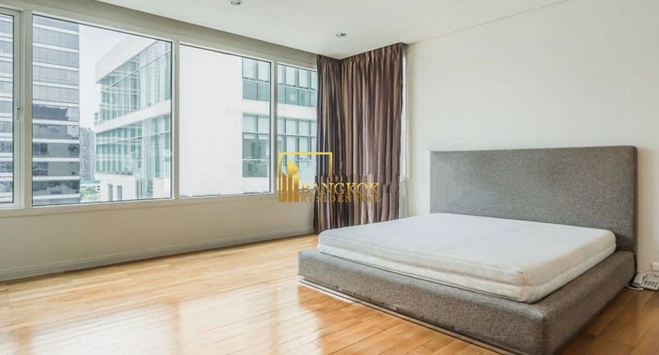 Condo en alquiler y en venta de 3 habitaciones en Sathon, Bangkok