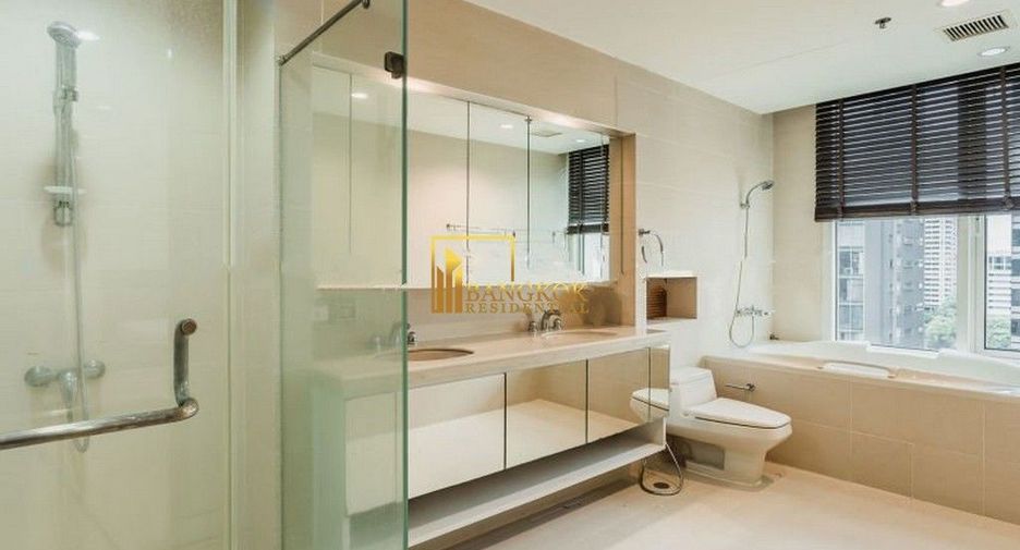 Condo en alquiler y en venta de 3 habitaciones en Sathon, Bangkok