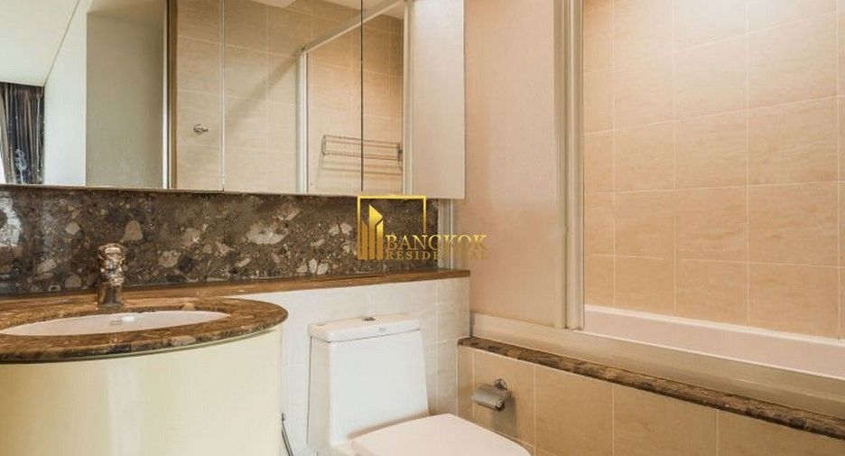 Condo en alquiler y en venta de 3 habitaciones en Sathon, Bangkok