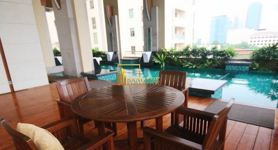 Condo en alquiler y en venta de 3 habitaciones en Sathon, Bangkok