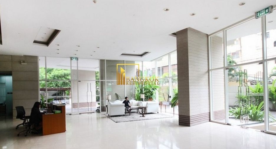 Condo en alquiler y en venta de 3 habitaciones en Sathon, Bangkok