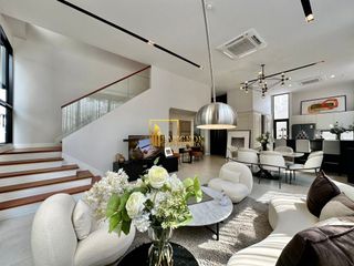 For sale 4 bedrooms house in Bang Kapi, Bangkok