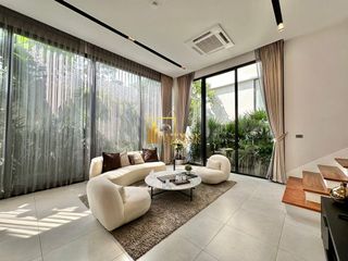 For sale 4 bedrooms house in Bang Kapi, Bangkok