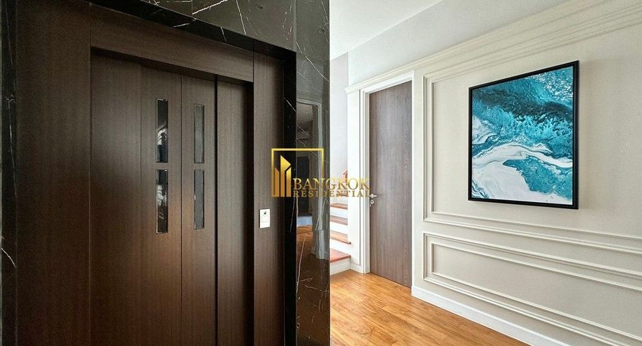 For sale 4 bedrooms house in Bang Kapi, Bangkok