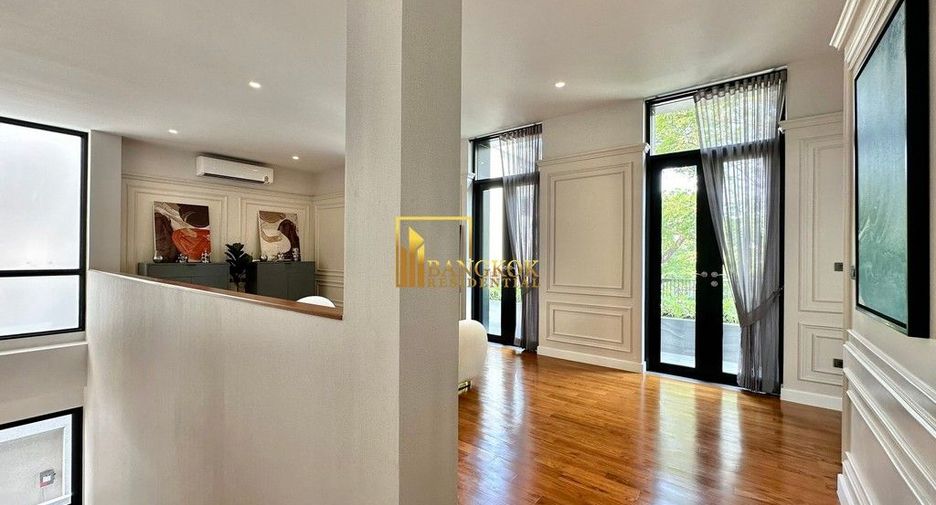 For sale 4 bedrooms house in Bang Kapi, Bangkok