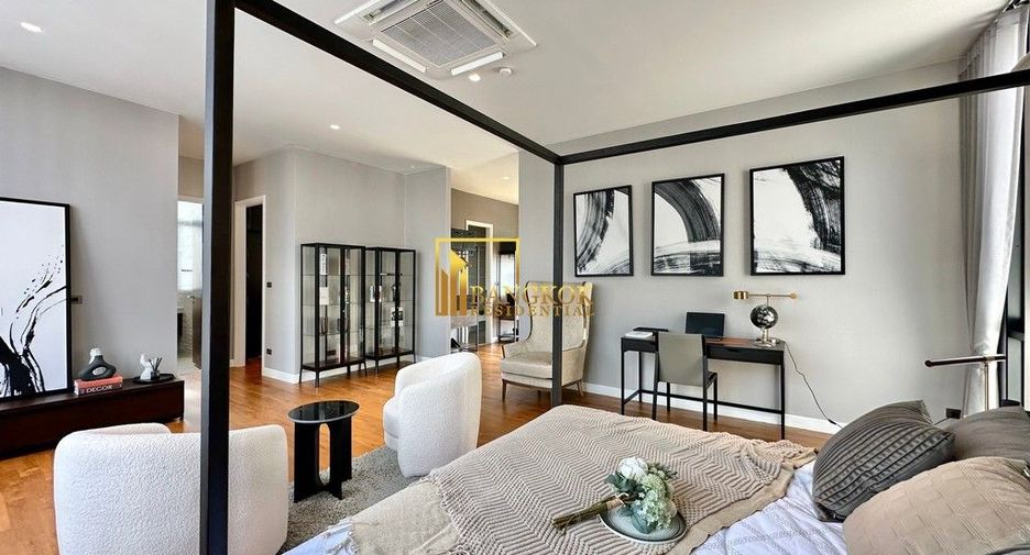 For sale 4 bedrooms house in Bang Kapi, Bangkok