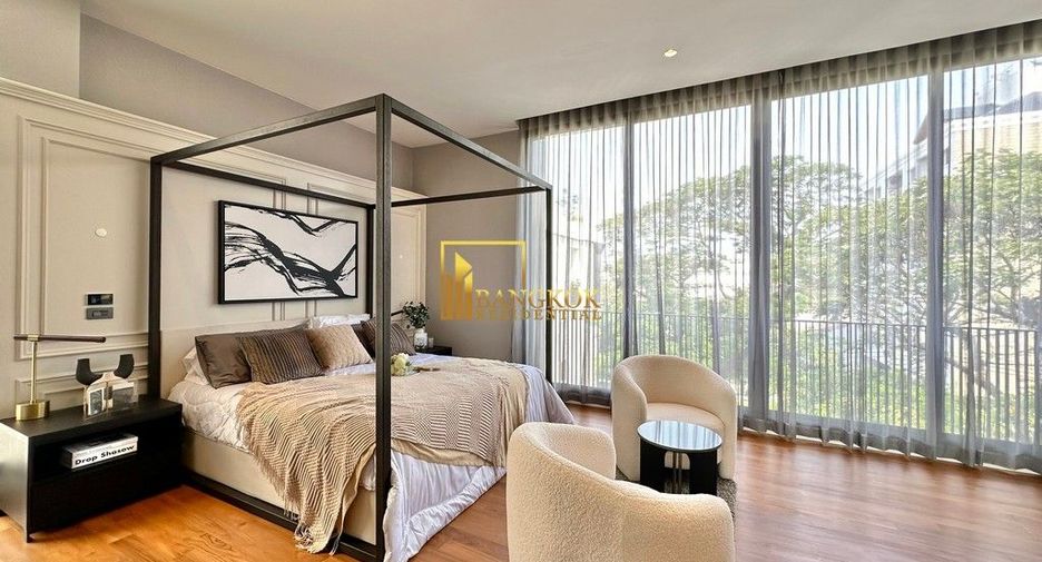 For sale 4 bedrooms house in Bang Kapi, Bangkok