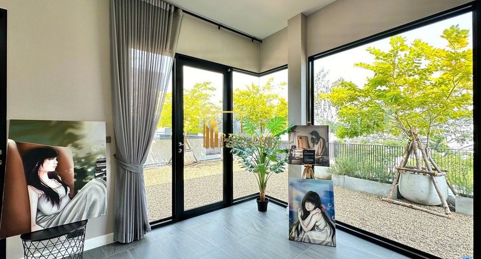 For sale 4 bedrooms house in Bang Kapi, Bangkok