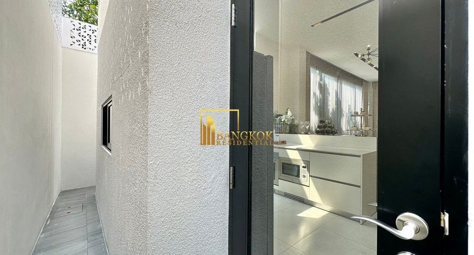 For sale 4 bedrooms house in Bang Kapi, Bangkok