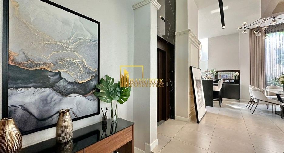 For sale 4 bedrooms house in Bang Kapi, Bangkok