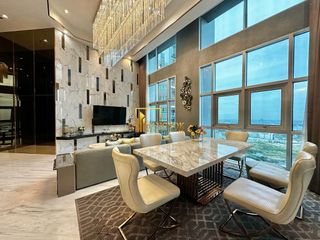 For rent and for sale 2 bedrooms condo in Huai Khwang, Bangkok