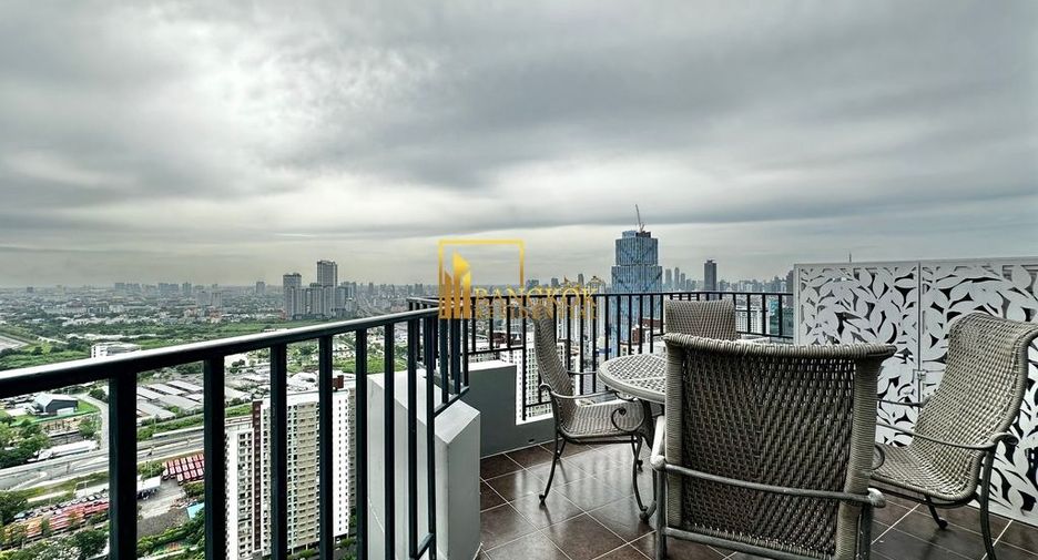 For rent and for sale 2 bedrooms condo in Huai Khwang, Bangkok