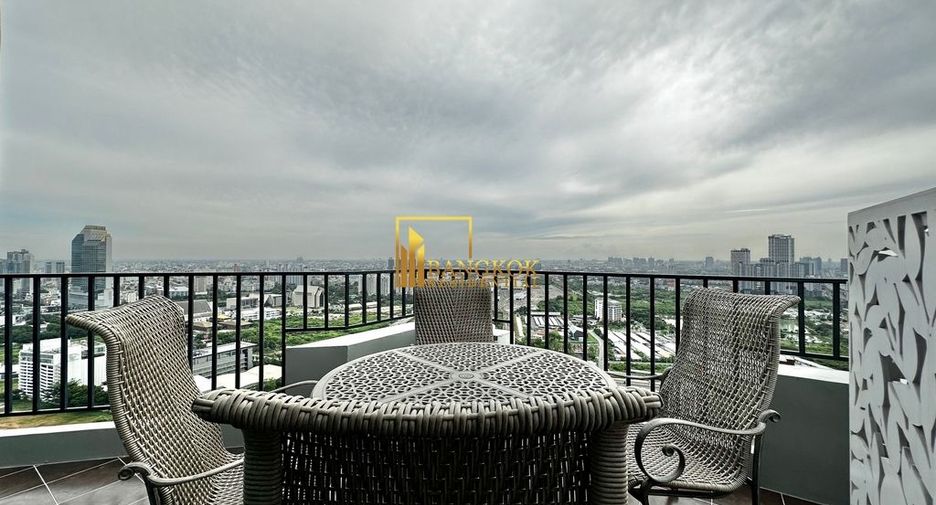 For rent and for sale 2 bedrooms condo in Huai Khwang, Bangkok