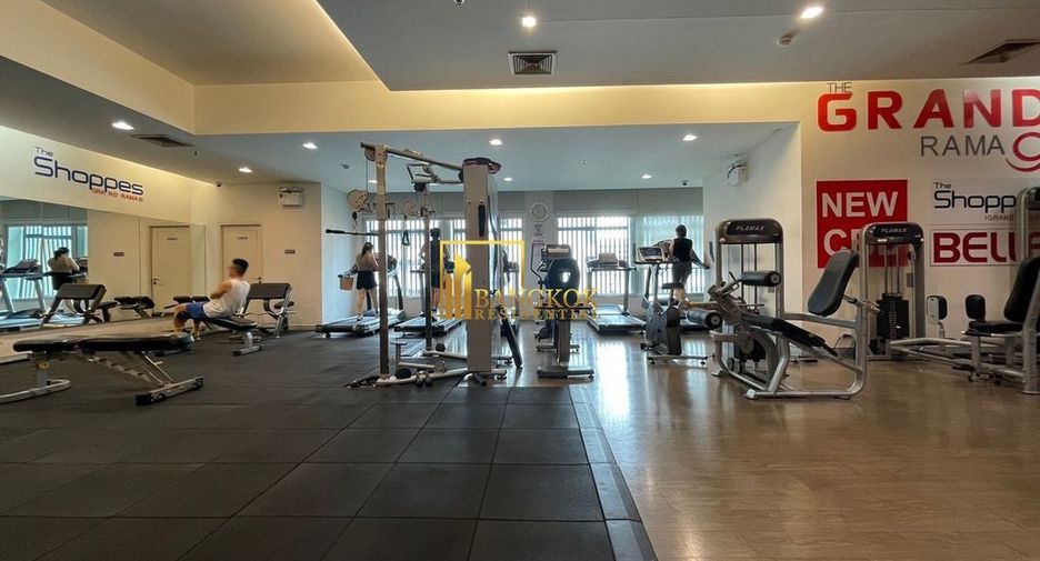 For rent and for sale 2 bedrooms condo in Huai Khwang, Bangkok