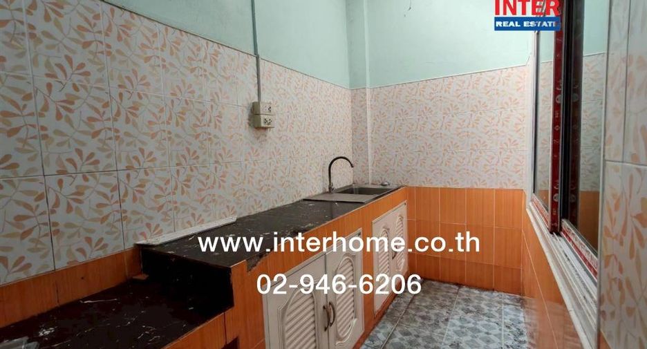 For sale 2 bedrooms townhouse in Bang Khen, Bangkok
