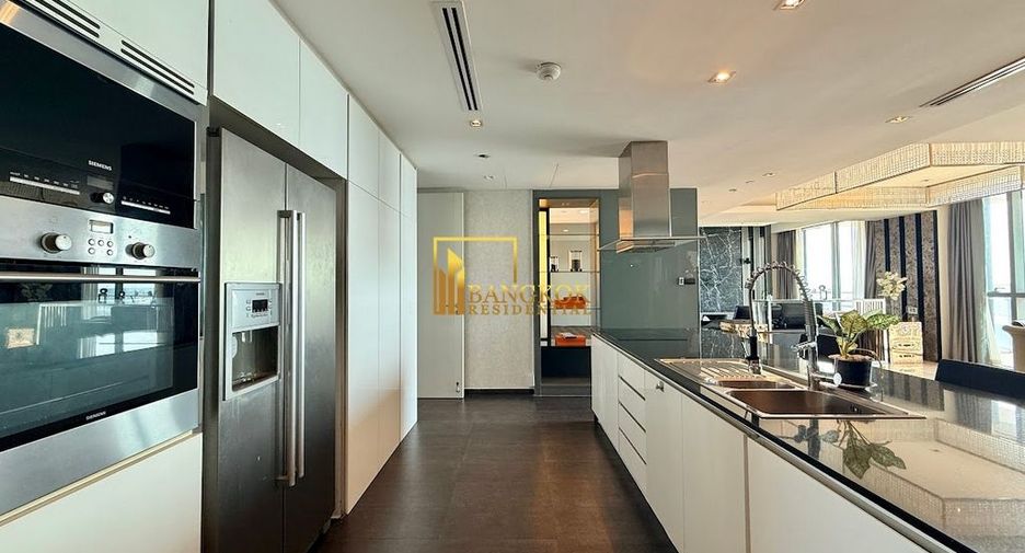 For rent and for sale 3 bedrooms condo in Yan Nawa, Bangkok