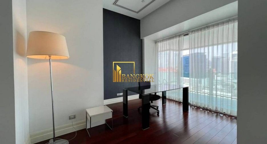 For rent and for sale 2 bedrooms condo in Watthana, Bangkok
