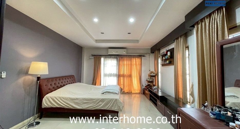 For sale 7 bedrooms house in Mueang Pathum Thani, Pathum Thani