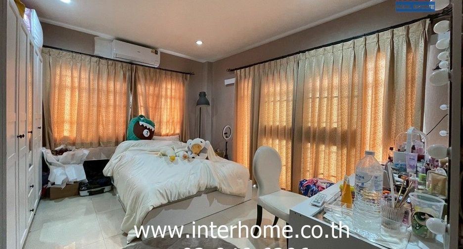 For sale 7 bedrooms house in Mueang Pathum Thani, Pathum Thani