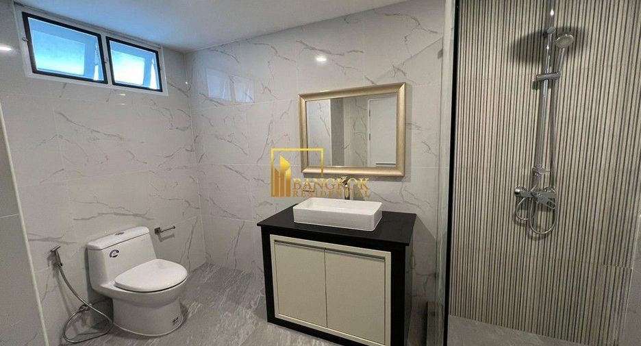Condo en alquiler y en venta de 4 habitaciones en Watthana, Bangkok