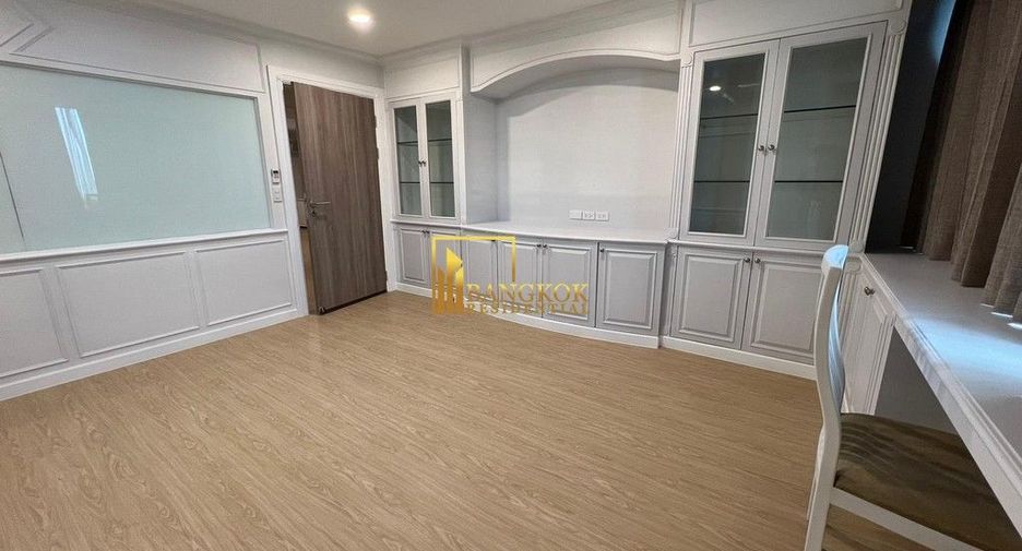 Condo en alquiler y en venta de 4 habitaciones en Watthana, Bangkok