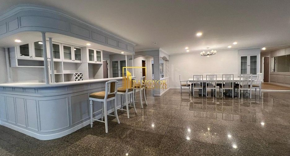 Condo en alquiler y en venta de 4 habitaciones en Watthana, Bangkok