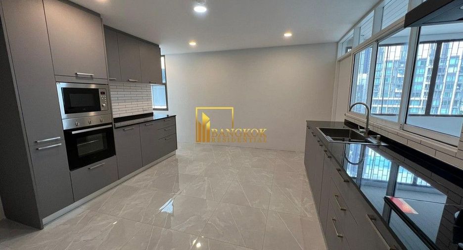 Condo en alquiler y en venta de 4 habitaciones en Watthana, Bangkok