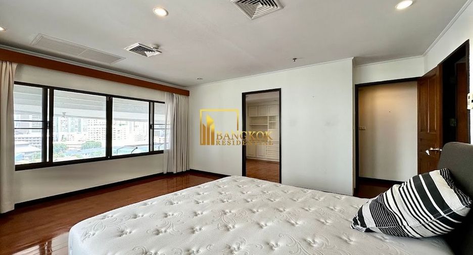 Condo en venta de 4 habitaciones en Khlong Toei, Bangkok
